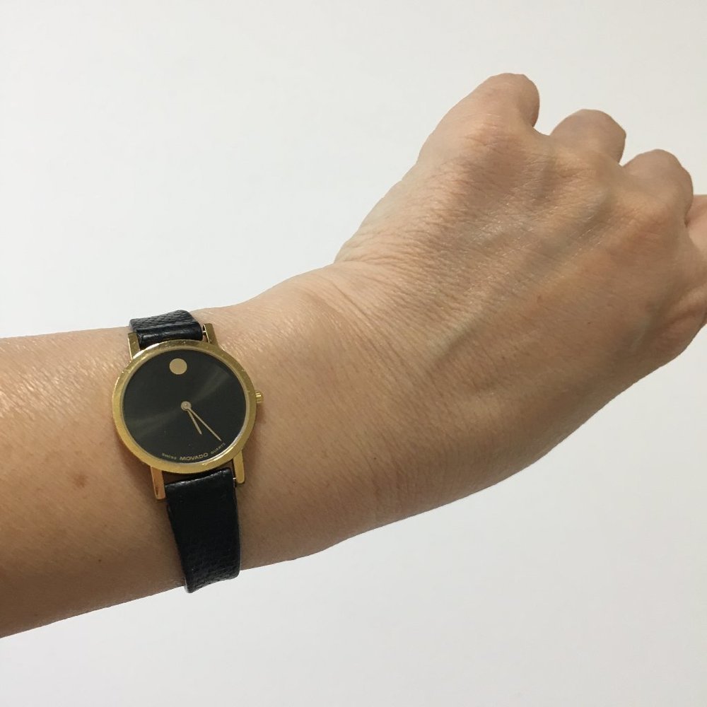 MOVADO 90's Vintage Ladies Watch Swiss Quartz Black Lizard Strap Gold Plated